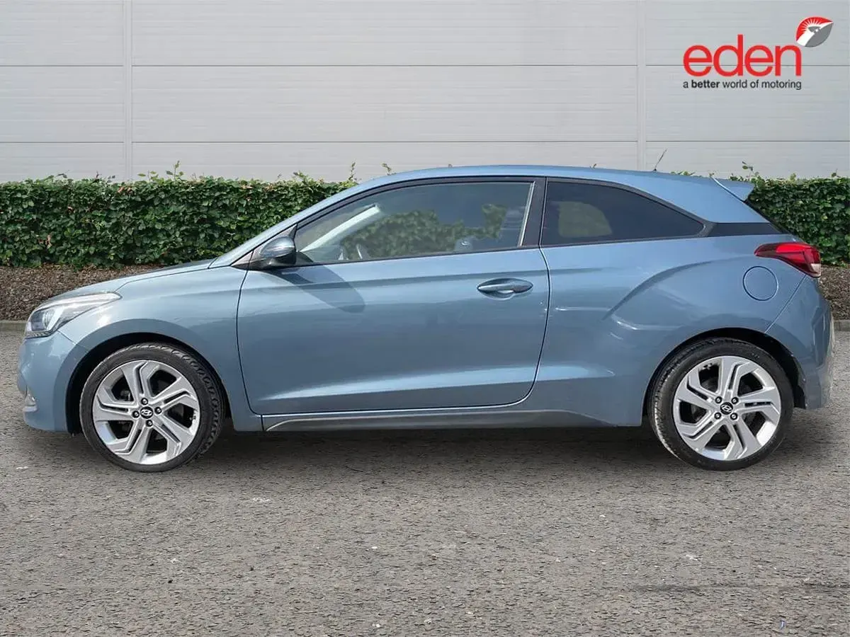 Used Hyundai i20 Premium 2018 Blue Coupe