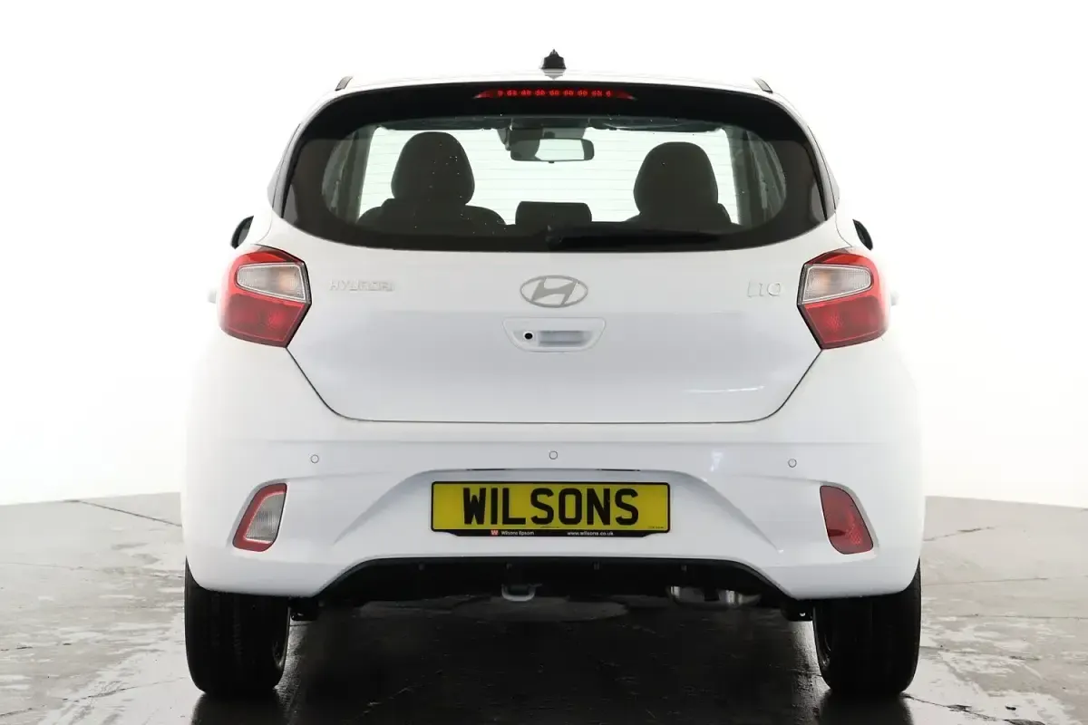 Used Hyundai i10 Advanced 2025 White Hatchback