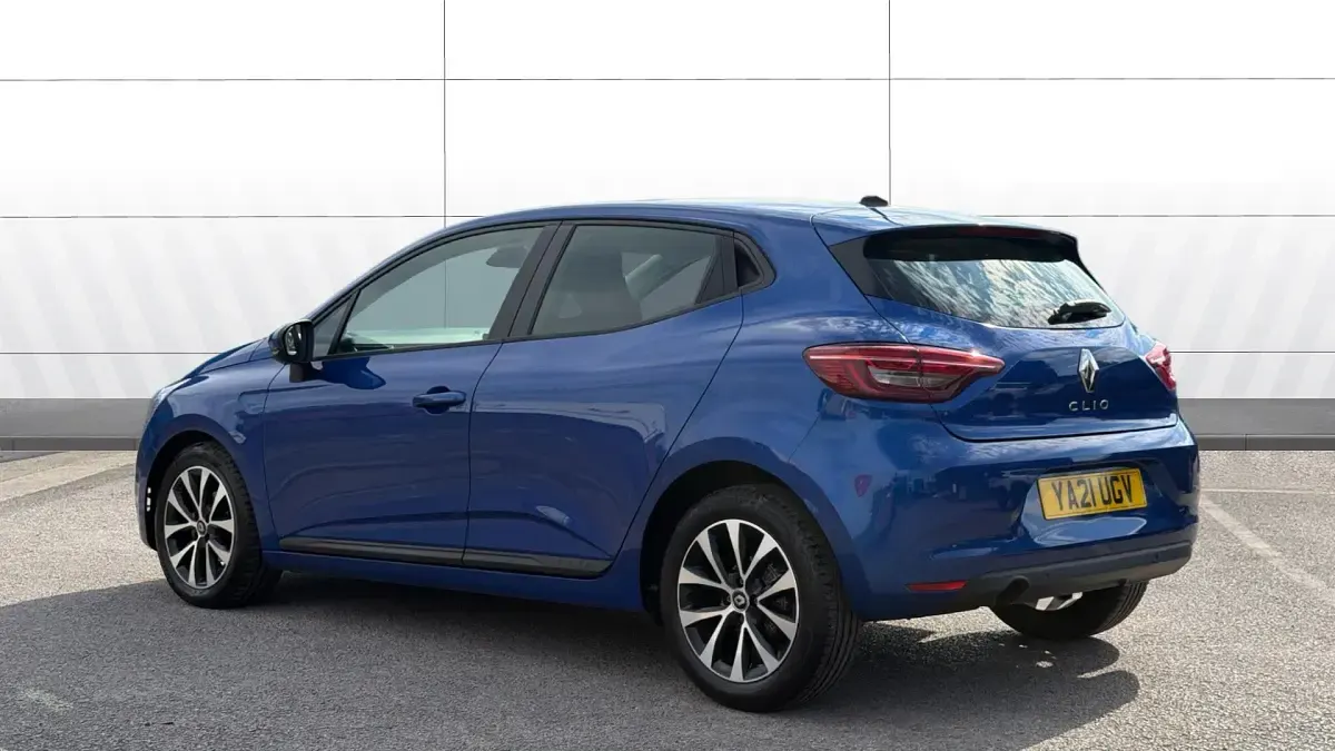 Used Renault Clio Iconic 90 HP (66 kW) 2021 Blue Hatchback