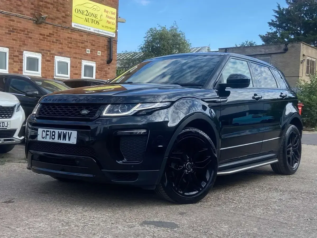 Used Land Rover Range Rover evoque HSE Dynamic 180 HP (132 kW) 2018 Black Estate