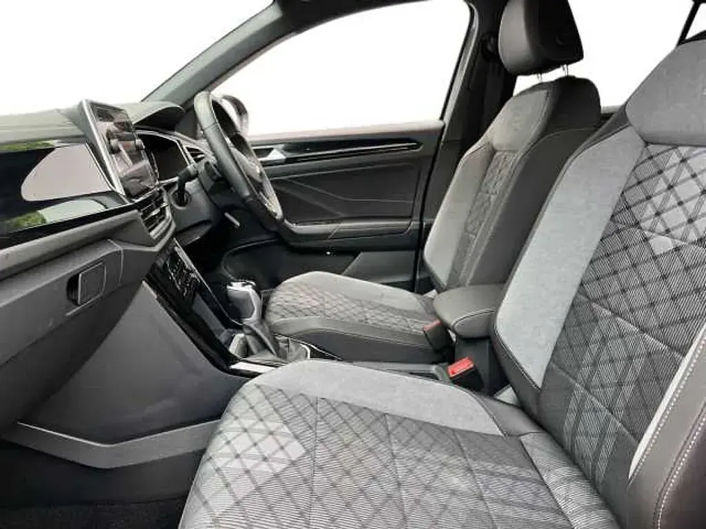 Używany VW T-Roc 150 KM (110 kW) 2025 SUV