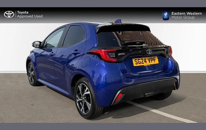 Used Toyota Yaris Hybrid Design 113 HP (83 kW) 2024 Blue Hatchback