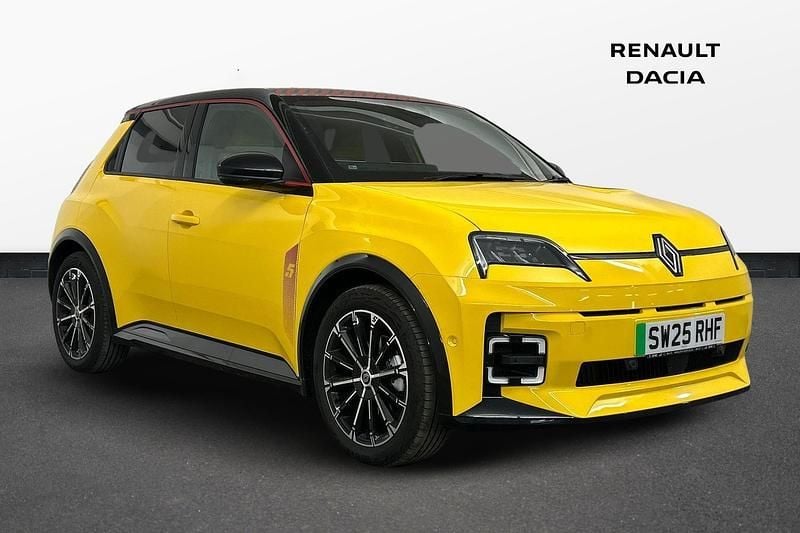 Pop yellow New 2025 Renault R5 Iconic Hatchback | £25,500 (Fair price) - Image 1/4