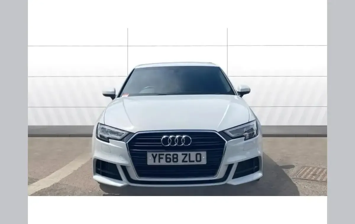 Used Audi A3 S-Line 147 HP (108 kW) 2018 White Sedan
