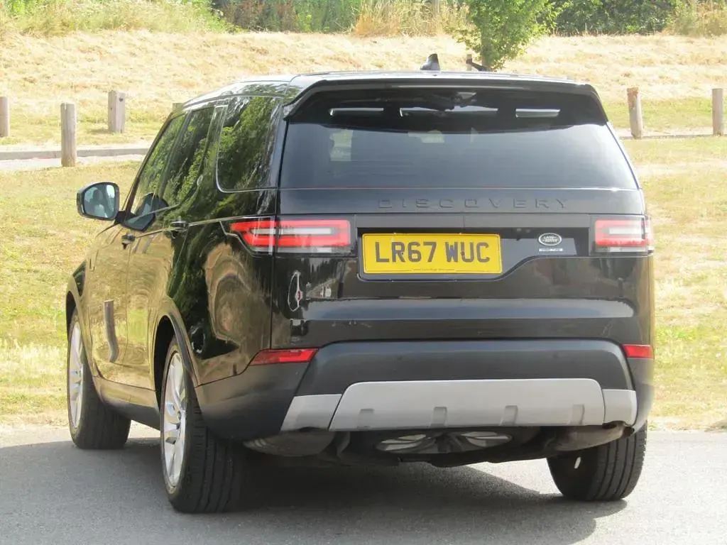 Used Land Rover Discovery HSE 258 HP (189 kW) 2017 Black SUV