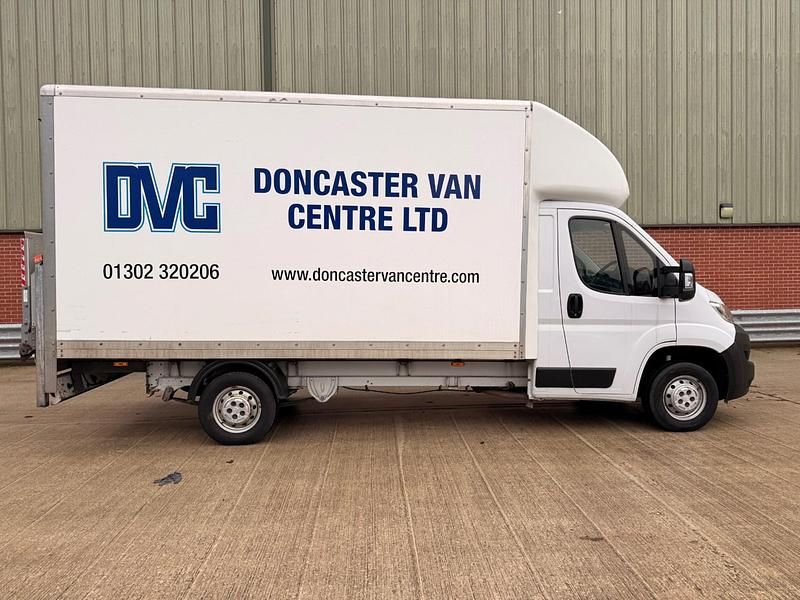 Used Citroën Relay 140 HP (102 kW) 2021 White Van