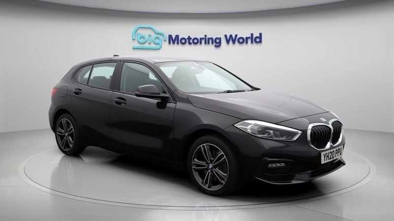 Used 2020 BMW 118 Sport Line Hatchback | £16,100 (Good price) - Image 1/4