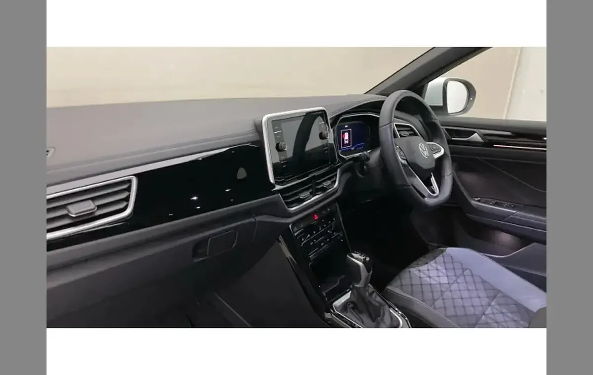 Used VW T-Roc R-line 147 HP (108 kW) 2025 White SUV