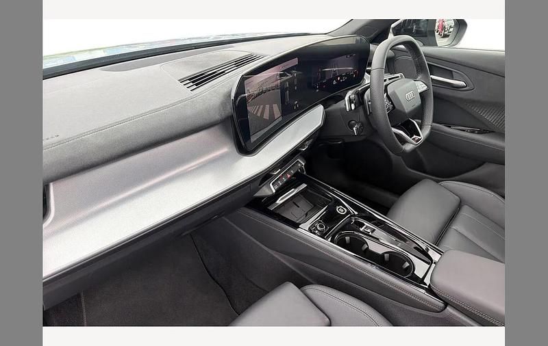 Used Audi Q3 Advanced 150 HP (110 kW) 2025 Grey SUV