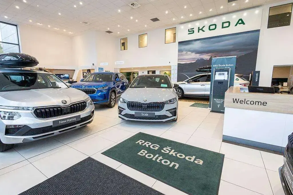 Used Skoda Octavia SE Technology 110 HP (80 kW) 2022 Race blue metallic Estate