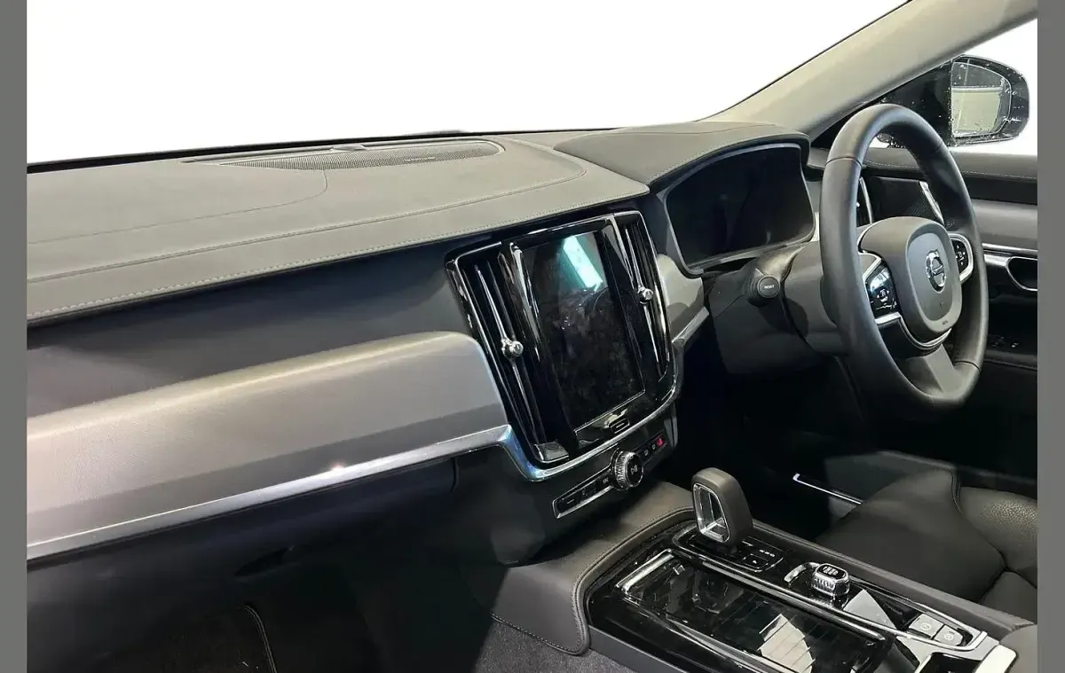 Used Volvo V90 Plus 345 HP (253 kW) 2025 Silver Estate