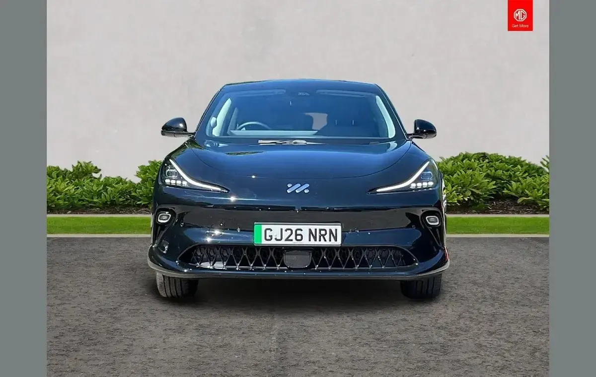 New MG IM6 300 kW (408 HP) 2026 Black SUV
