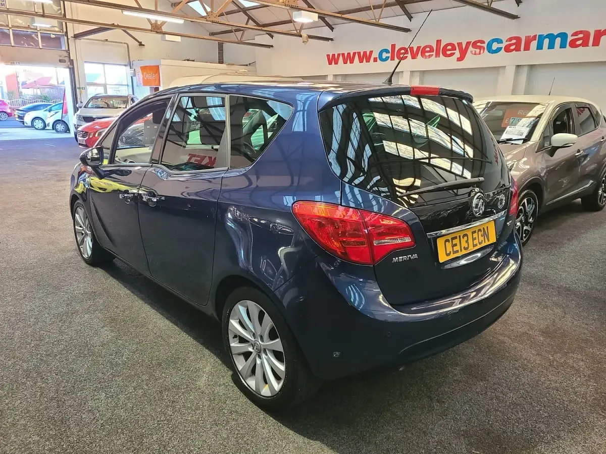 Used Vauxhall Meriva 110 HP (80 kW) 2013 Blue MPV