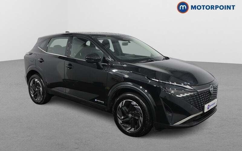 Black Used 2024 Nissan Qashqai Acenta Premium SUV | £24,499 (Good price) - Image 1/4