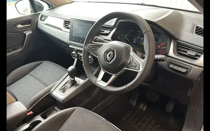 Used Renault Captur Techno 143 HP (105 kW) 2023 SUV