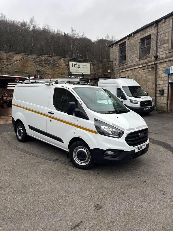 Used Ford Transit Custom 105 HP (77 kW) 2021 White Van