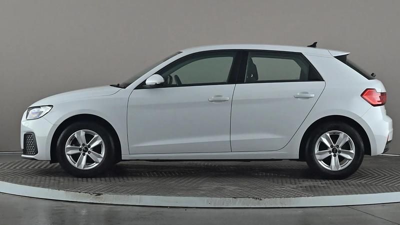 Used Audi A1 Premium 95 HP (69 kW) 2023 White SUV