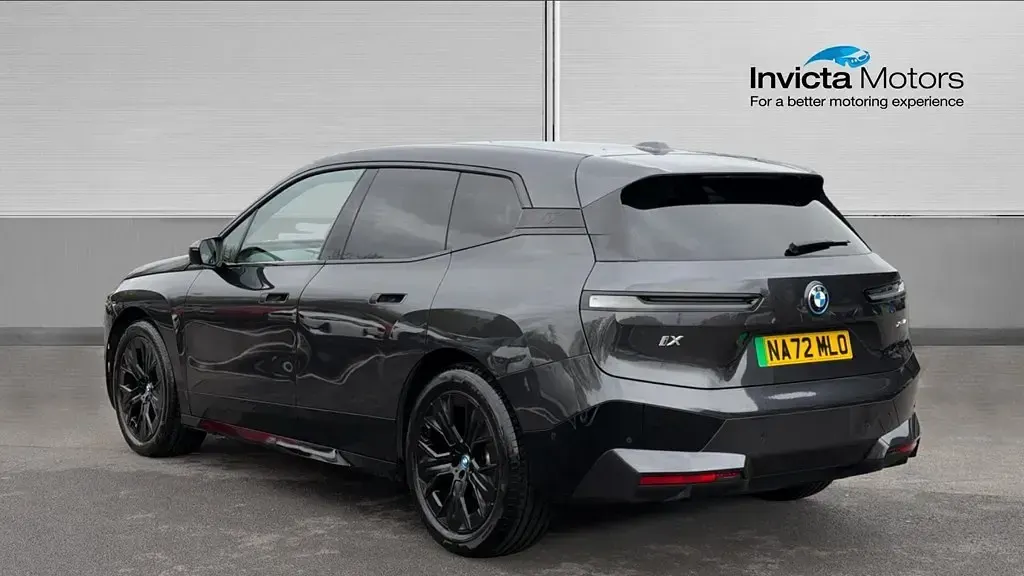 Usado BMW iX M Sport 239 kW (326 HP) 2022 Cinzento SUV