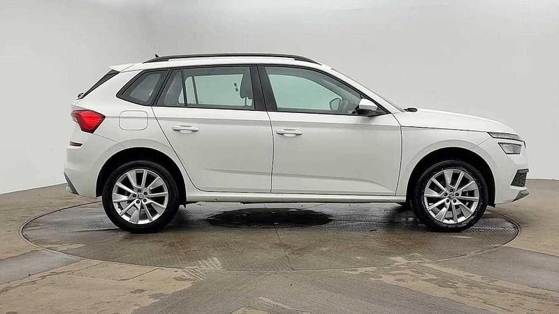 Used Skoda Kamiq SE 94 HP (69 kW) 2023 White SUV