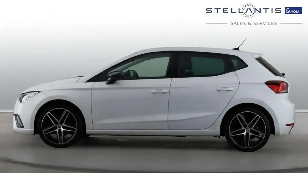 Used Seat Ibiza FR Sport 113 HP (83 kW) 2019 White Hatchback