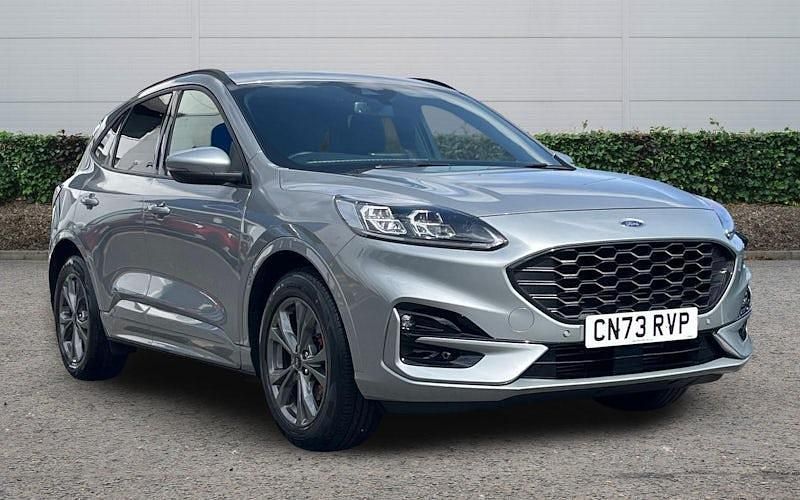 Usado Ford Kuga ST-Line 150 HP (110 kW) 2023 SUV