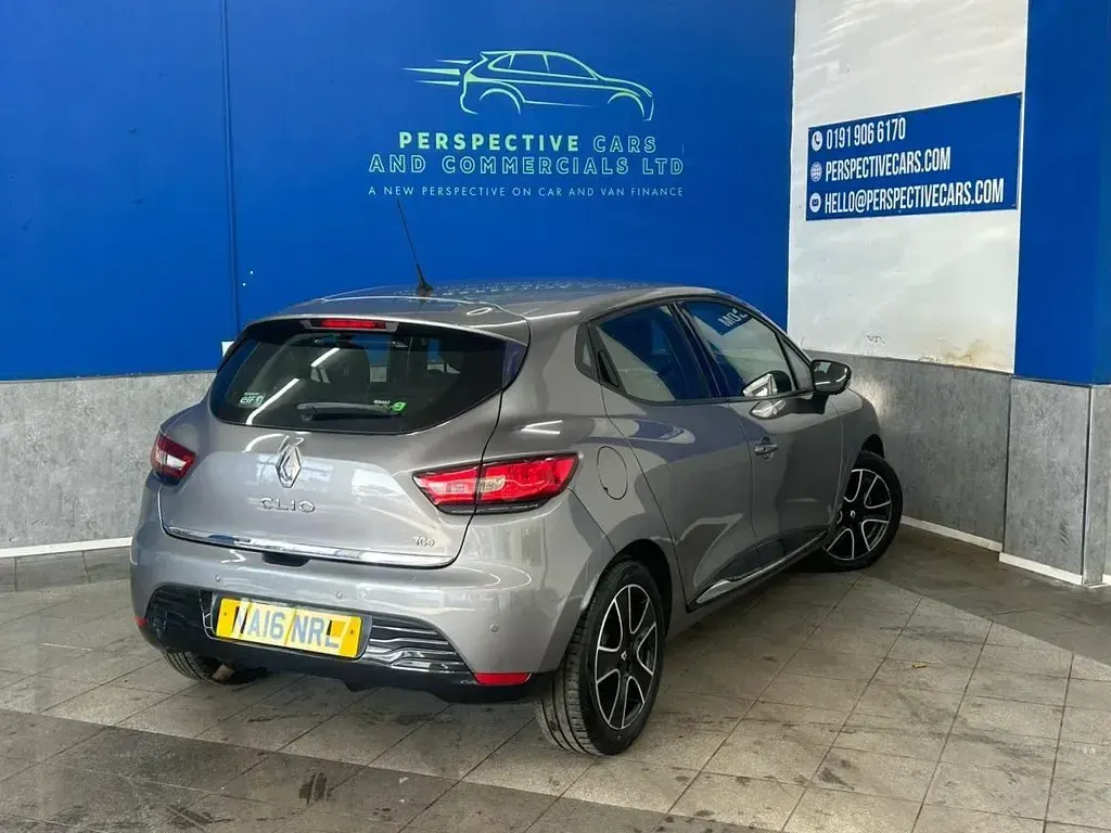 Używany Renault Clio IV Dynamique 90 KM (66 kW) 2016 Szary Hatchback