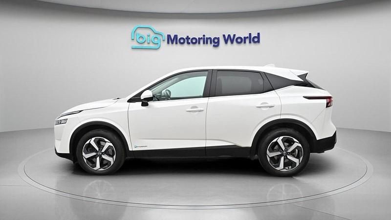 Used Nissan Qashqai N-Connecta 190 HP (139 kW) 2023 White SUV