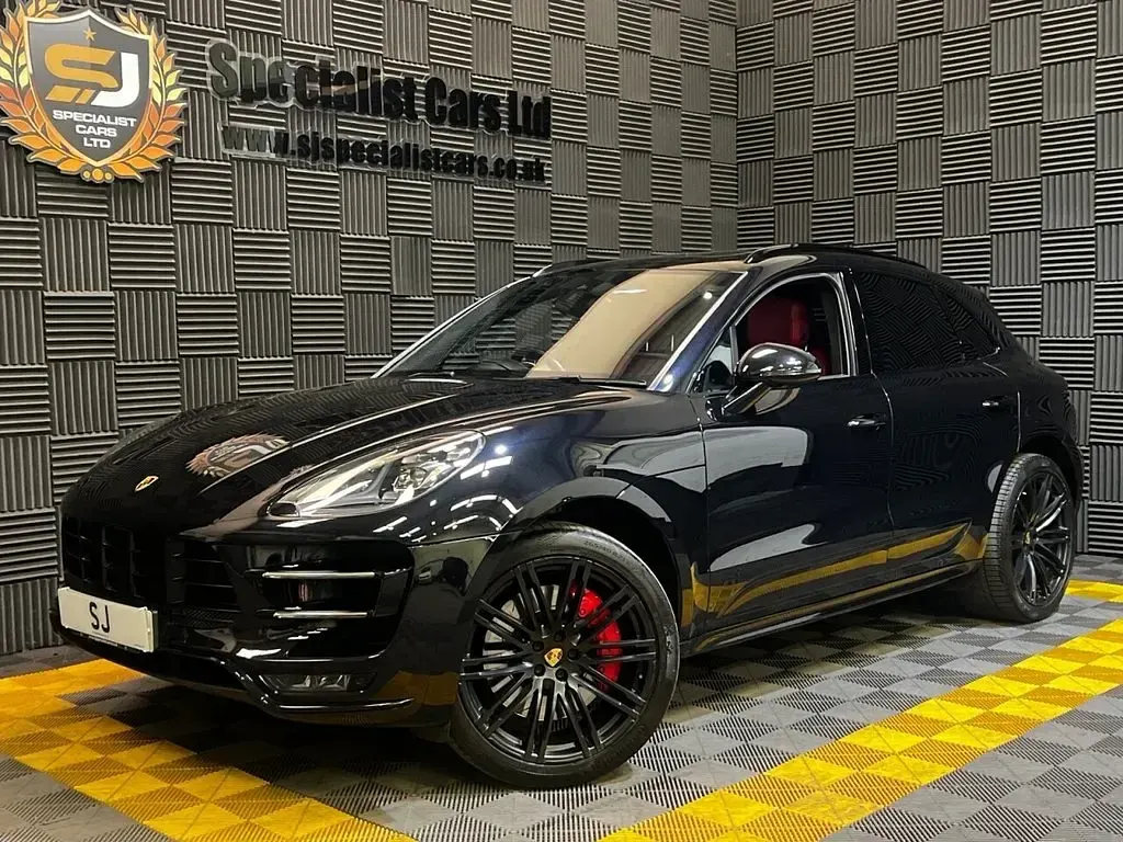 Used Porsche Macan Turbo Performance Package 440 HP (323 kW) 2018 Black SUV