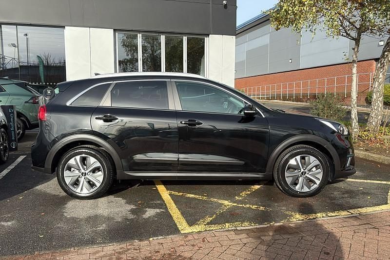 Used Kia e-Niro 38 kW (53 HP) 2022 Black SUV