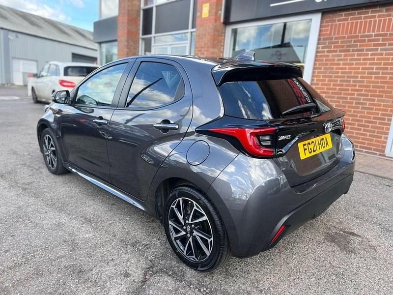 Used Toyota Yaris Hybrid Design 116 HP (85 kW) 2021 Grey Hatchback