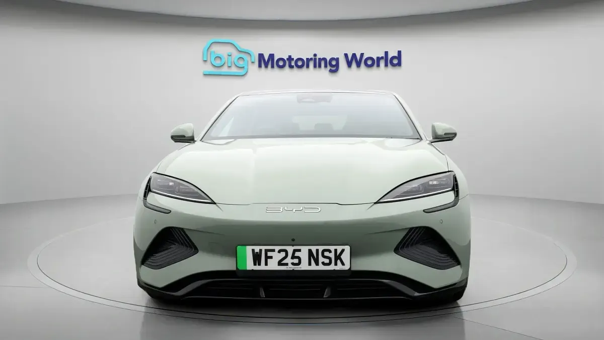 Used BYD Seal 389 kW (530 HP) 2025 Green Sedan