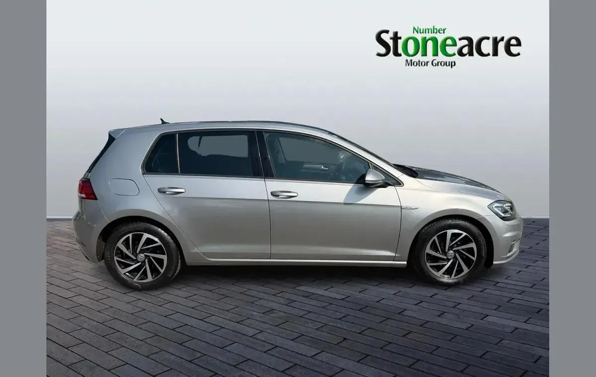 Used VW Golf VIII Edition 128 HP (94 kW) 2020 Silver Hatchback