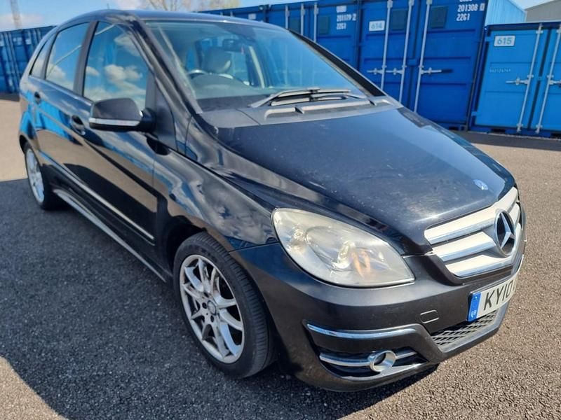 Used Mercedes B200 2010 Black MPV