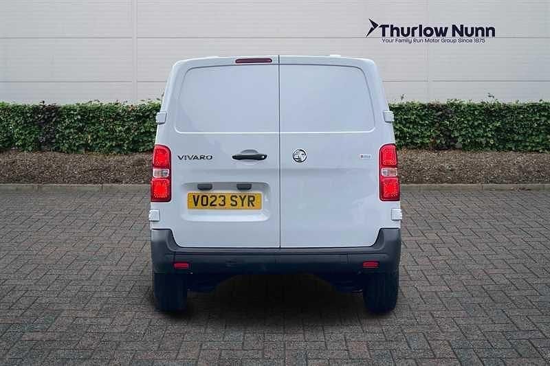 Used Vauxhall Vivaro S 100 HP (73 kW) 2023 White MPV