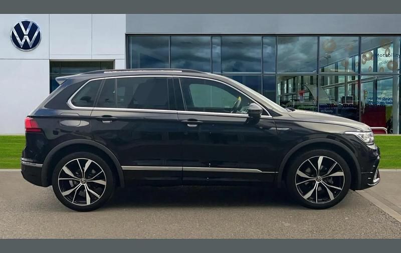 Used VW Tiguan R-line 147 HP (108 kW) 2023 Black SUV