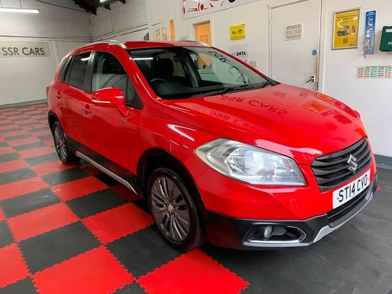 Used Suzuki SX4 SZ4 120 HP (88 kW) 2014 Red SUV