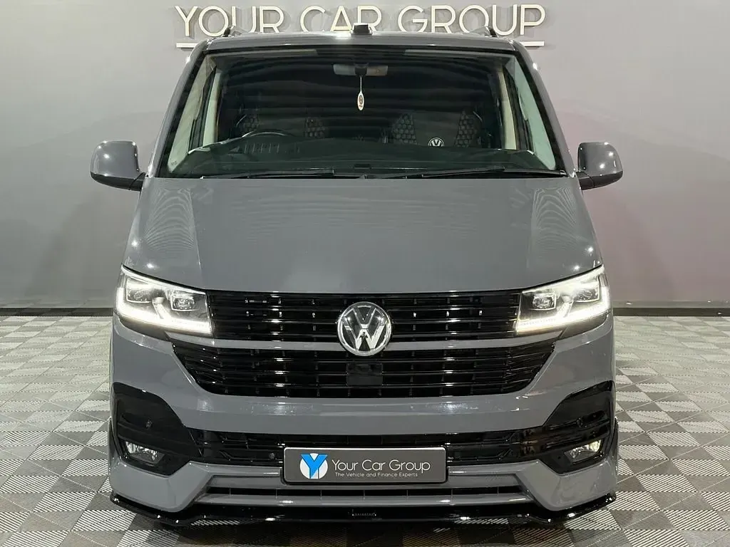 Używany VW Transporter Highline 148 KM (108 kW) 2022 Szary Van