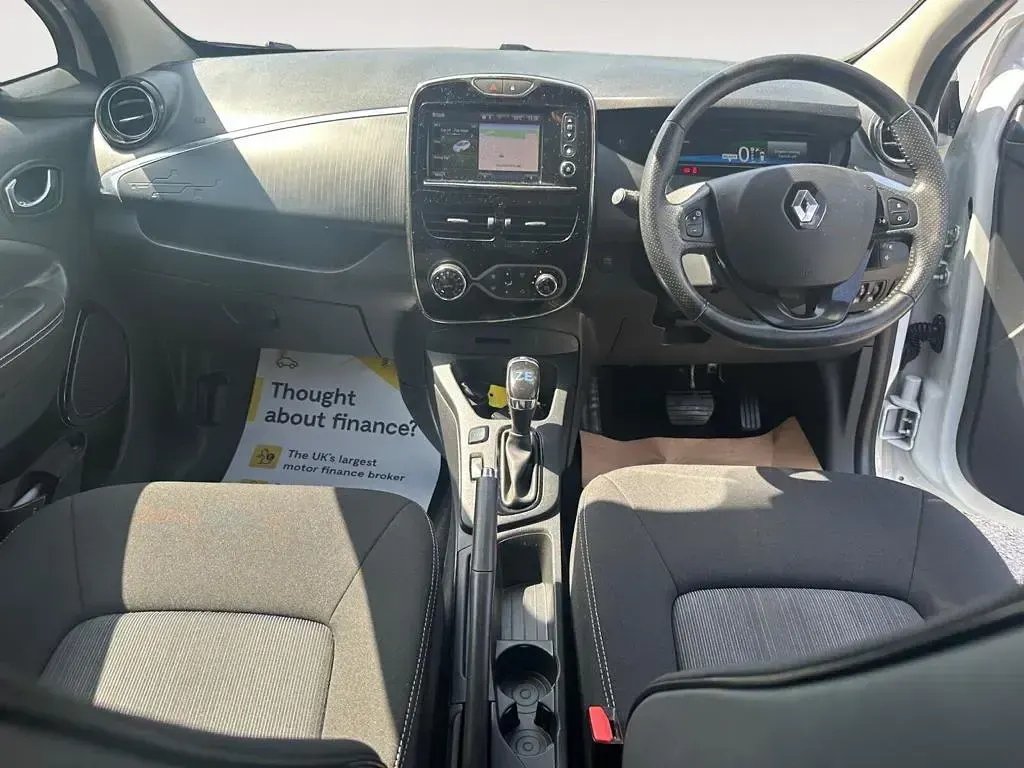 Used Renault Zoe Dynamique 46 kW (63 HP) 2018 Hatchback