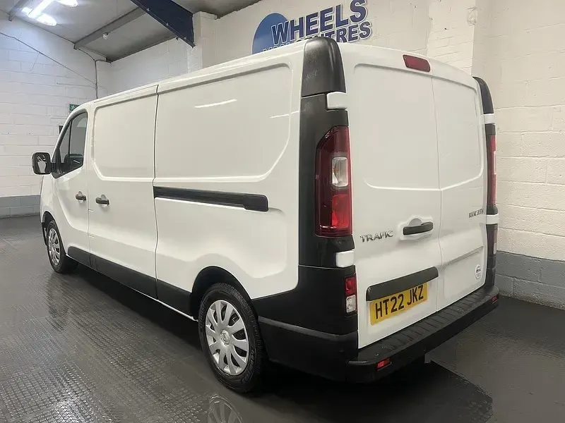 Used Renault Trafic Business 130 HP (95 kW) 2022 White MPV