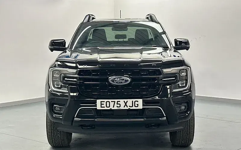 Used Ford Ranger 281 HP (206 kW) 2025 Black Pickup