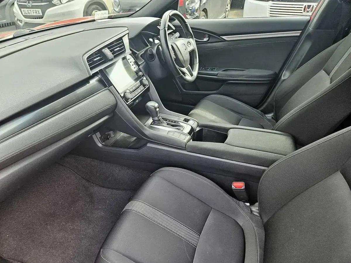 Used Honda Civic SR 126 HP (92 kW) 2020 Rallye red