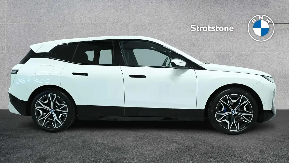 Used BMW iX M Sport 236 kW (322 HP) 2022 White SUV