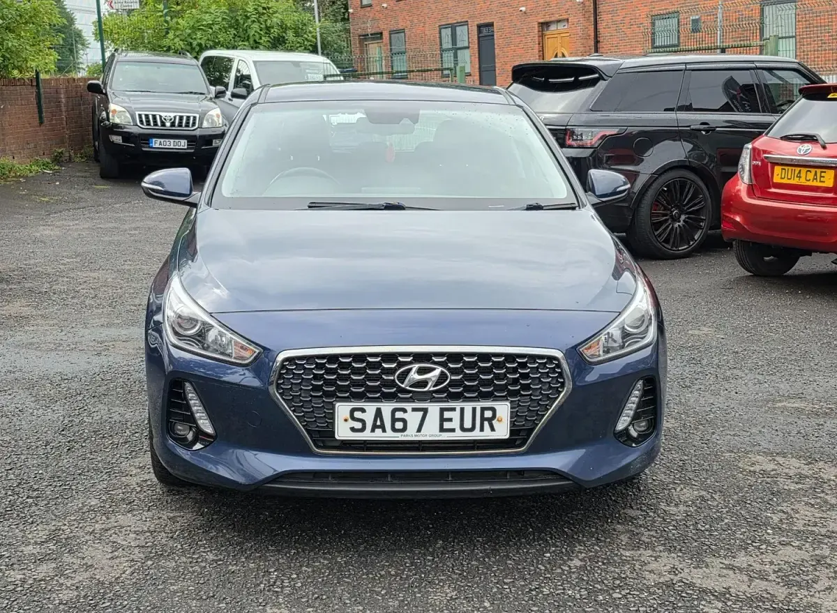 Used Hyundai i30 SE 120 HP (88 kW) 2017 Blue Hatchback