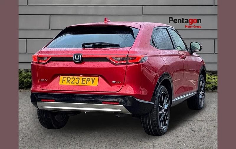 Used Honda HR-V Advance 128 HP (94 kW) 2023 Red SUV