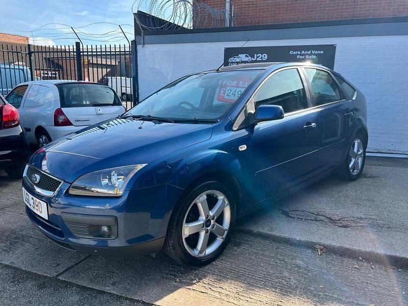 Blue Used 2008 Ford Focus Zetec Hatchback | £2,490 (Fair price) - Image 1/4