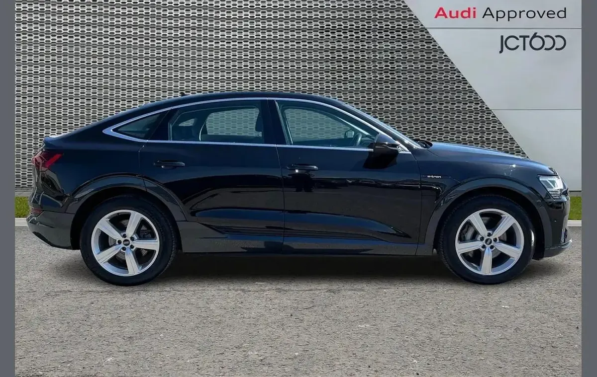 Used Audi e-tron Sportback Advanced 230 kW (313 HP) 2021 Black SUV