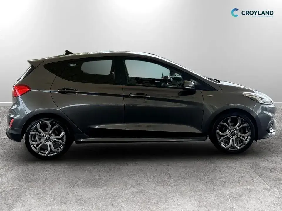 Begagnad Ford Fiesta ST-Line 125 HK (91 kW) 2020 Grå Halvkombi