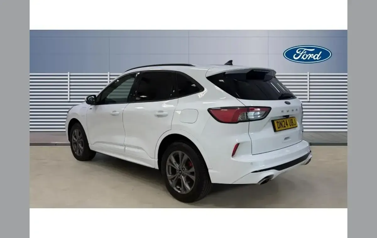 Used Ford Kuga ST-Line 221 HP (162 kW) 2024 White SUV
