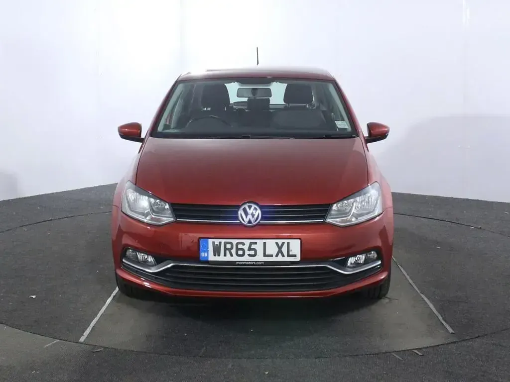 Used VW Polo SE 90 HP (66 kW) 2015 Red Hatchback