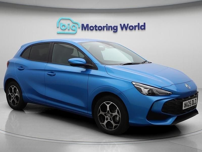 Blue New 2025 MG MG3 Trophy Hatchback | £16,750 (Good price) - Image 1/4